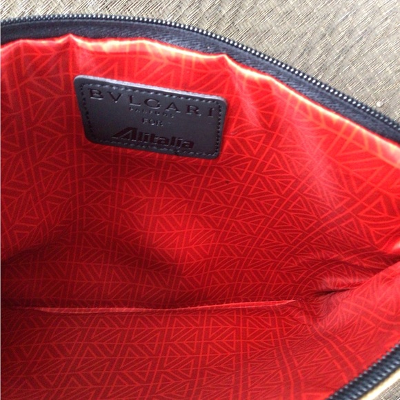 ❌SOLD❌Bulgari for Alitalia Tan/Black Nylon Cosmetics Case - Picture 4 of 4